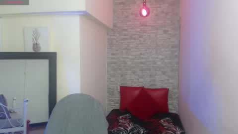 stephany_rodriguez_ online show from November 16, 2025, 1:28 pm