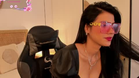 Snapshot of stephanya_ chatting on April 22, 2026, 7:37 pm S T E P H A N Y A online show from April 22, 2026, 7:37 pm