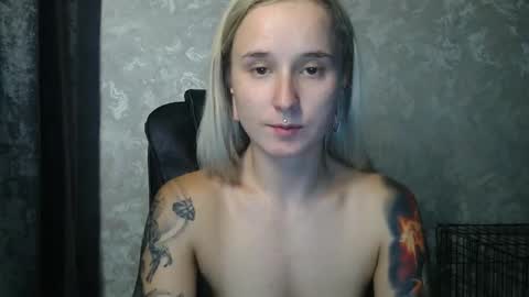 Snapshot of stephiepink chatting on October 23, 2025, 10:14 am Grace online show from October 23, 2025, 10:14 am