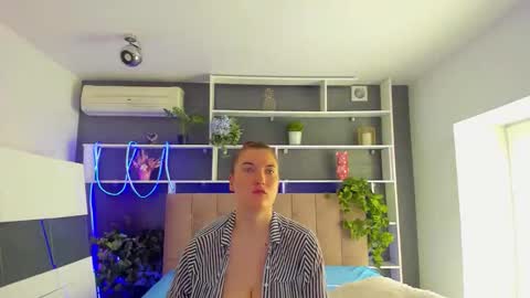 Stephie online show from February 23, 2026, 6:22 am