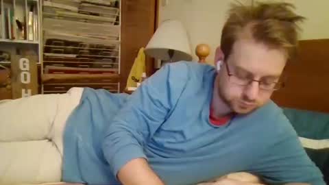 Snapshot of sterben13v chatting on November 5, 2025, 4:01 am Ian23602 online show from November 5, 2025, 4:01 am