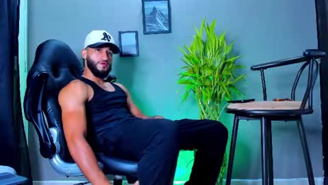 Snapshot of stev_velez chatting on July 17, 2026, 11:42 pm Steve online show from July 17, 2026, 11:42 pm