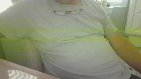 Snapshot of steve093066 chatting on October 12, 2025, 9:36 pm Steve online show from October 12, 2025, 9:36 pm