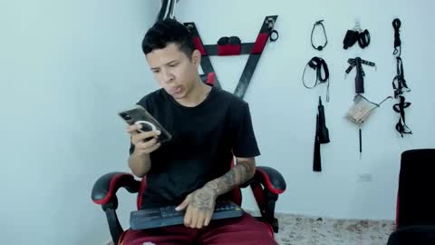 Snapshot of steven19_latinboy chatting on November 5, 2025, 11:43 am Steven online show from November 5, 2025, 11:43 am