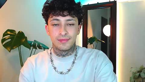 Daniel Steven Navarro online show from March 25, 2026, 11:33 pm