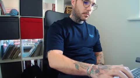 stevie_rae online show from October 24, 2025, 12:01 pm