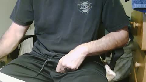 Snapshot of stevo69697 chatting on October 13, 2025, 4:01 am Chillguy online show from October 13, 2025, 4:01 am