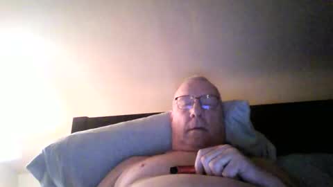 Snapshot of stew1014 chatting on December 26, 2024, 10:26 am bobby online show from December 26, 2024, 10:26 am