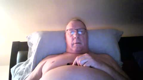 Snapshot of stew1014 chatting on December 27, 2024, 9:50 am bobby online show from December 27, 2024, 9:50 am