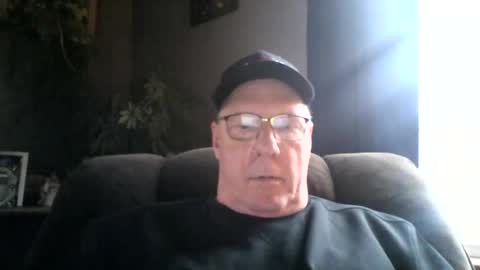 Snapshot of stew1014 chatting on December 27, 2024, 5:48 pm bobby online show from December 27, 2024, 5:48 pm