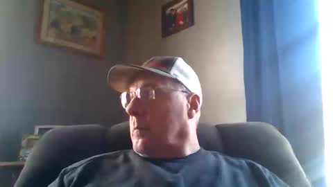 Snapshot of stew1014 chatting on January 9, 2025, 5:11 pm bobby online show from January 9, 2025, 5:11 pm