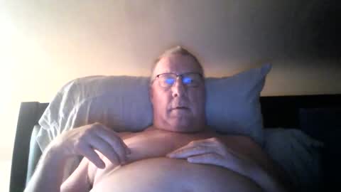 Snapshot of stew1014 chatting on January 17, 2025, 9:49 am bobby online show from January 17, 2025, 9:49 am