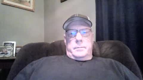 Snapshot of stew1014 chatting on January 31, 2025, 1:34 pm bobby online show from January 31, 2025, 1:34 pm