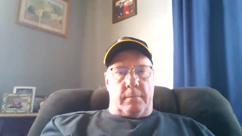 Snapshot of stew1014 chatting on February 13, 2025, 6:27 pm bobby online show from February 13, 2025, 6:27 pm