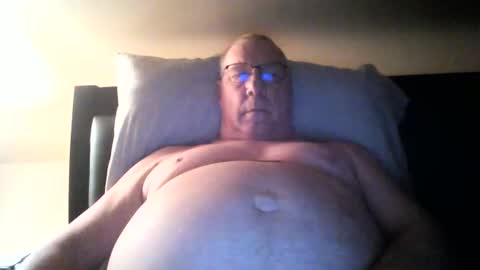 Snapshot of stew1014 chatting on February 26, 2025, 9:42 am bobby online show from February 26, 2025, 9:42 am