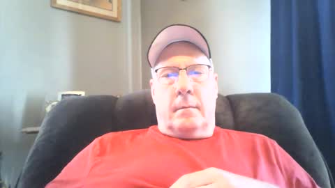 Snapshot of stew1014 chatting on October 3, 2025, 7:44 pm bobby online show from October 3, 2025, 7:44 pm