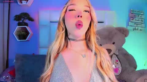 Snapshot of steyseequeen chatting on October 4, 2025, 7:34 pm Steisee Reyes online show from October 4, 2025, 7:34 pm