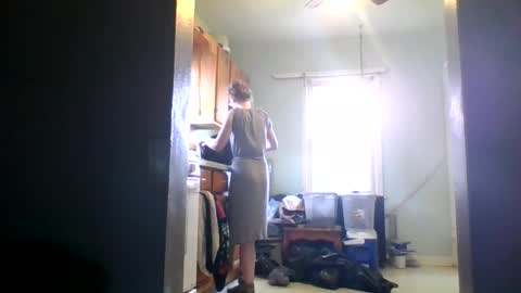 Snapshot of stickyredfunsize chatting on November 9, 2025, 3:54 pm stickyredfunsize online show from November 9, 2025, 3:54 pm