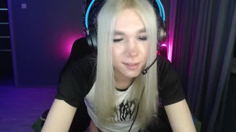 Steve online show from December 3, 2025, 6:39 pm