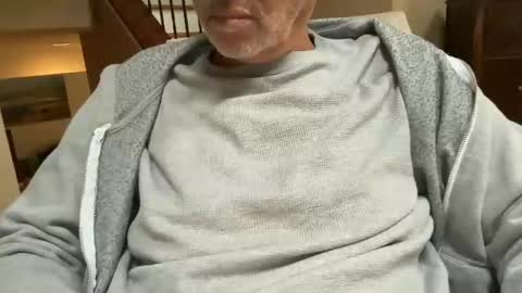 Snapshot of stillbad2 chatting on December 2, 2024, 7:05 pm Stillbad2 online show from December 2, 2024, 7:05 pm