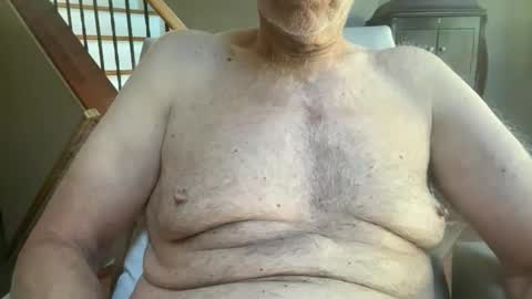 Snapshot of stillbad2 chatting on October 6, 2025, 5:32 pm Stillbad2 online show from October 6, 2025, 5:32 pm