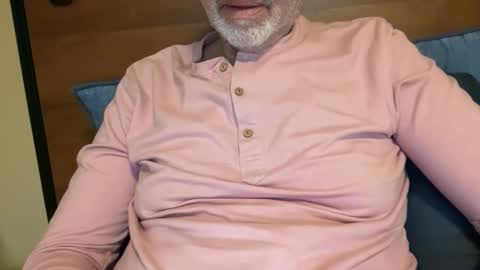 Snapshot of stillbad2 chatting on December 13, 2025, 7:53 pm Stillbad2 online show from December 13, 2025, 7:53 pm