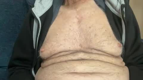 Snapshot of stillbad2 chatting on December 15, 2025, 7:40 pm Stillbad2 online show from December 15, 2025, 7:40 pm