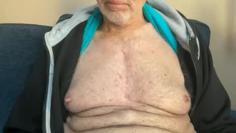 Snapshot of stillbad2 chatting on January 8, 2026, 3:47 pm Stillbad2 online show from January 8, 2026, 3:47 pm