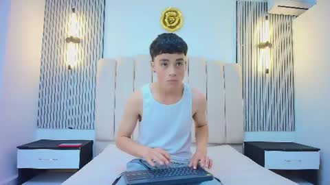 stiven_cooper2 online show from June 23, 2026, 12:25 pm