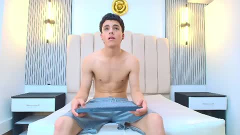 stiven_cooper2 online show from July 6, 2026, 12:24 pm