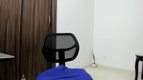 stiven_trainer online show from May 1, 2026, 3:44 am