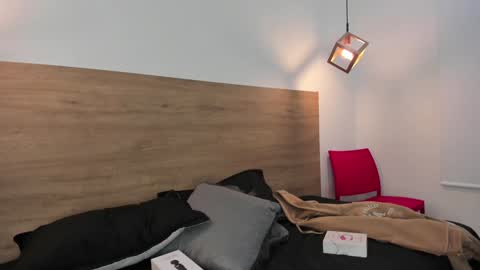 stivenbenet1 online show from January 3, 2025, 12:30 pm