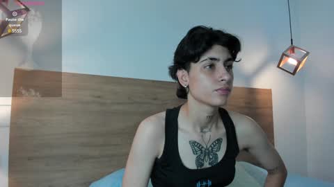 stivenbenet1 online show from January 19, 2025, 12:39 pm