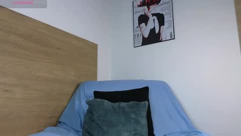 stivenbenet1 online show from September 16, 2025, 2:29 pm