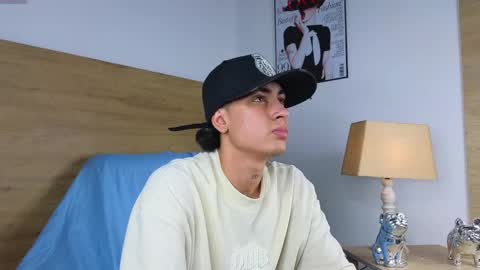 stivenbenet1 online show from October 20, 2025, 8:53 pm