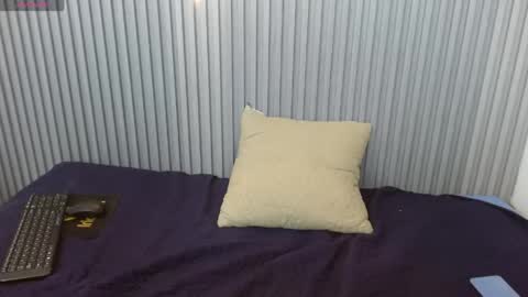 Stiwen online show from April 15, 2026, 7:58 pm