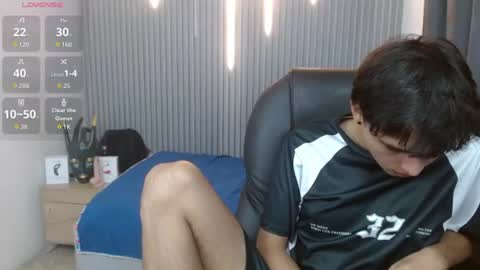 Snapshot of stiwentwink chatting on June 10, 2026, 1:43 pm Stiwen online show from June 10, 2026, 1:43 pm