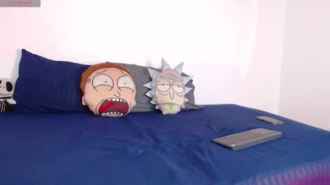 Stone Lee  online show from November 16, 2025, 10:54 am