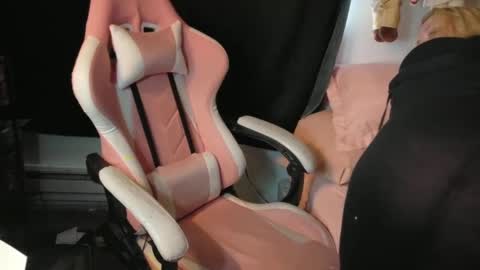 Haily online show from March 9, 2025, 7:37 pm