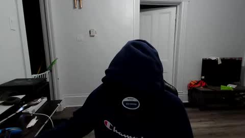 stonedpanda77 online show from November 5, 2025, 2:22 am