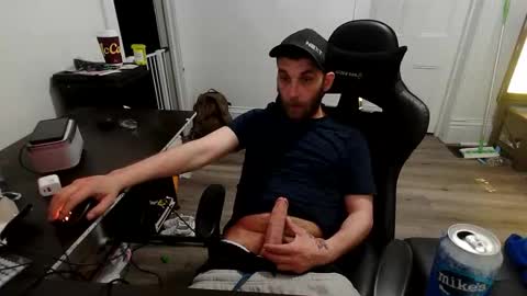 stonedpanda77 online show from June 8, 2026, 1:39 am