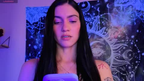 Liz online show from November 9, 2025, 8:07 pm