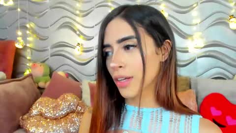 Snapshot of stormirusso chatting on December 20, 2024, 5:14 am Mar online show from December 20, 2024, 5:14 am