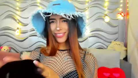 Snapshot of stormirusso chatting on December 22, 2024, 1:34 am Mar online show from December 22, 2024, 1:34 am