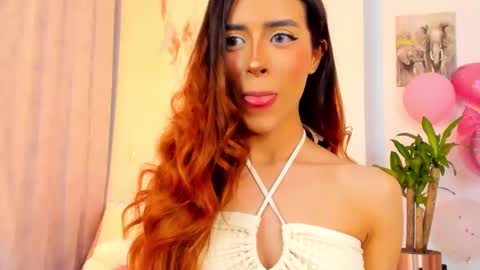 Snapshot of stormirusso chatting on February 15, 2025, 2:37 am Mar online show from February 15, 2025, 2:37 am