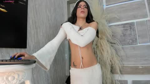 stormluna_22 online show from January 18, 2026, 1:48 pm