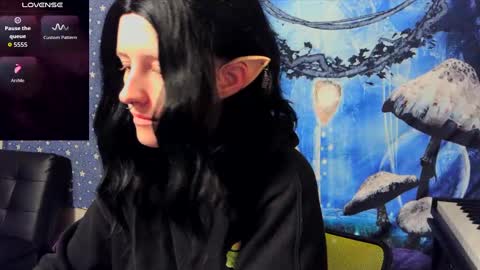 Snapshot of stormythunder chatting on September 17, 2025, 8:27 am Stormythunder online show from September 17, 2025, 8:27 am