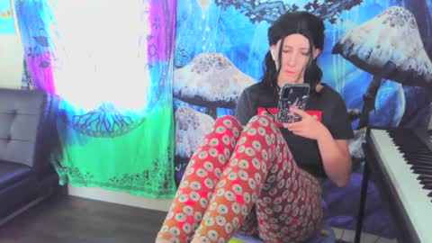 Snapshot of stormythunder chatting on October 1, 2025, 5:08 pm Stormythunder online show from October 1, 2025, 5:08 pm