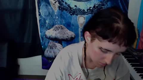 Snapshot of stormythunder chatting on November 13, 2025, 6:07 pm Stormythunder online show from November 13, 2025, 6:07 pm