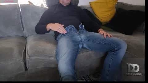 Snapshot of str8neighbours chatting on March 1, 2026, 1:24 pm Str8neighbours online show from March 1, 2026, 1:24 pm